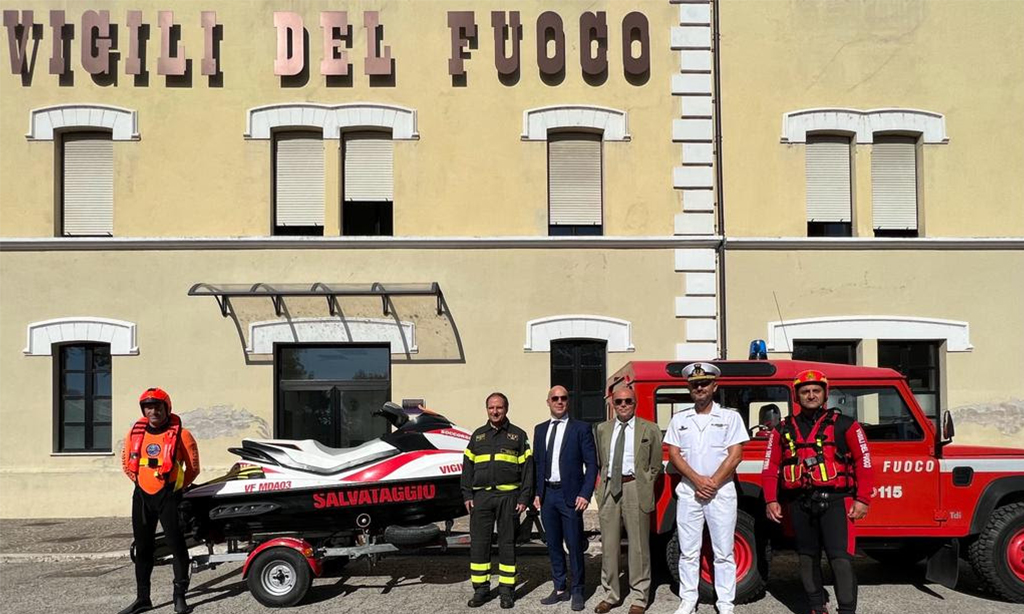 Teramo Presidio Soccorso Acquatico Vigili Del Fuoco Sulla Costa Tg